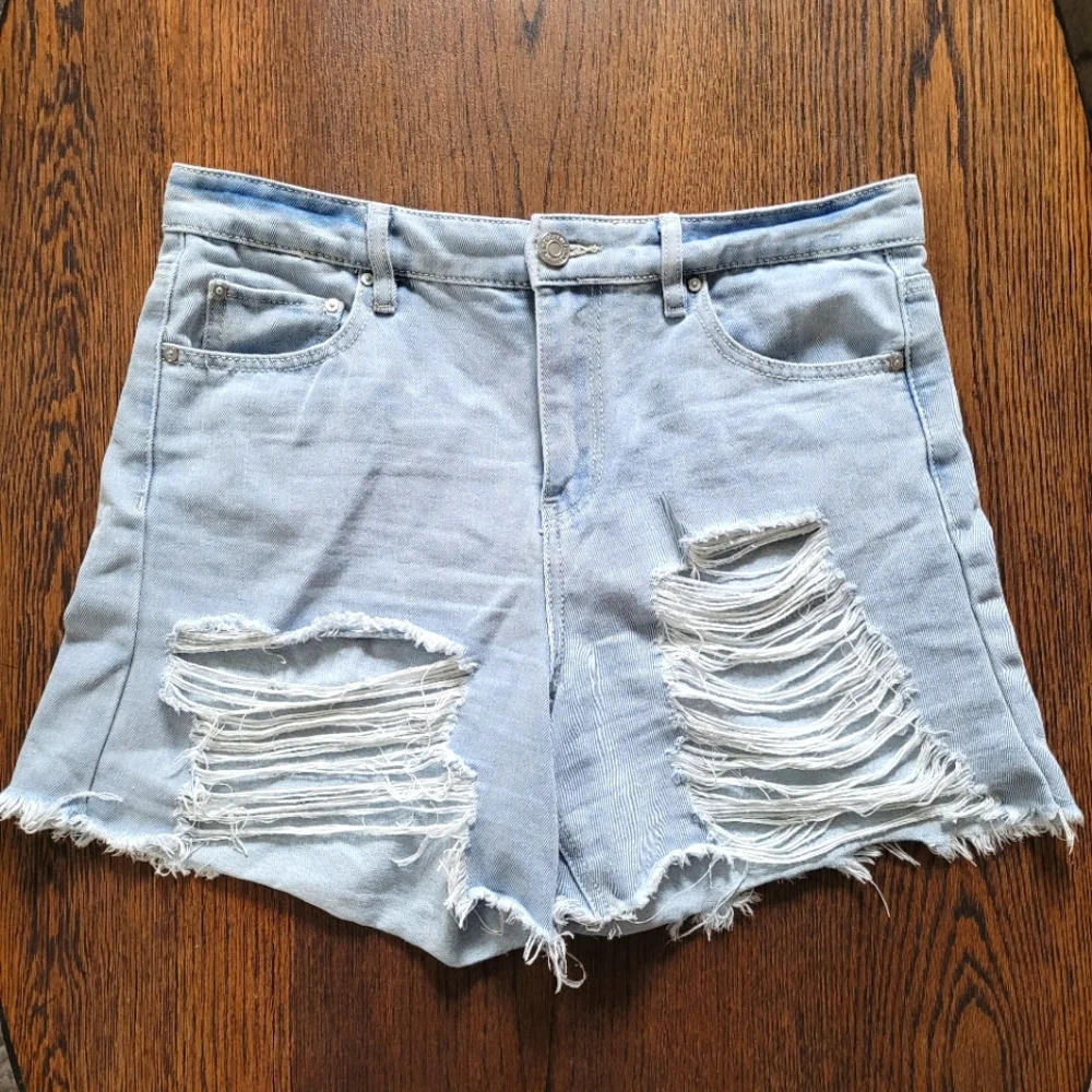 Indigo Rein Light Wash Distressed Hi Rise Jean Shorts Size Junior's 11